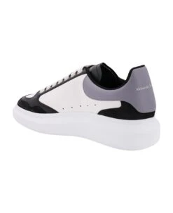 Alexander McQueen Sneakers Oversize -Italist Store 46a9418fa372beacc98ed1cd3ec86a2e