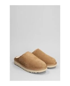 Ugg Classic Slip-on Slipper-mule In Leather Color Suede -Italist Store 45b9519b5f03892ad1400e10a5f8ab97