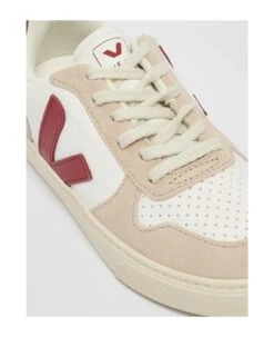 Veja V-10 Laces Sneaker -Italist Store c9bc78a307e7cc1cde99a048c856f679